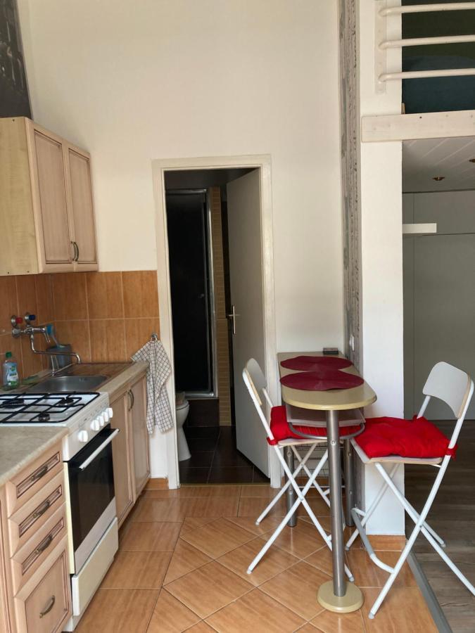 Ferienwohnung Dora'S Calm Nest Over The Chestnut Tree Budapest Exterior foto